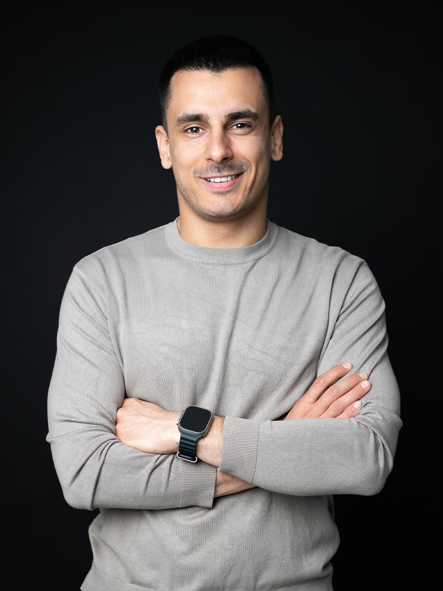 Άγγελος Ντεβρεντλής — Managing Director